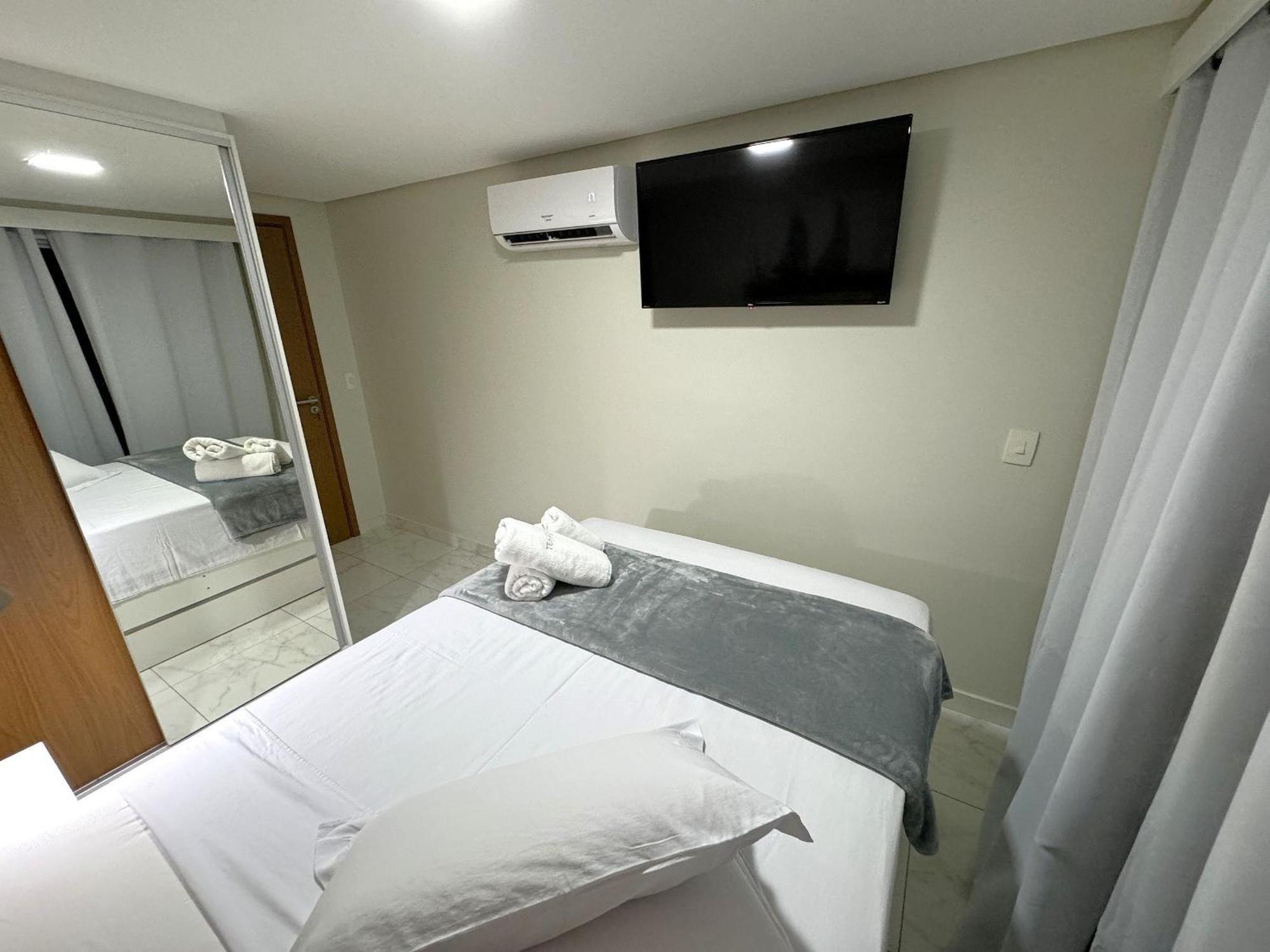 Apartment No Coracao De Porto P/ Casal | Tktu | Apt. 410